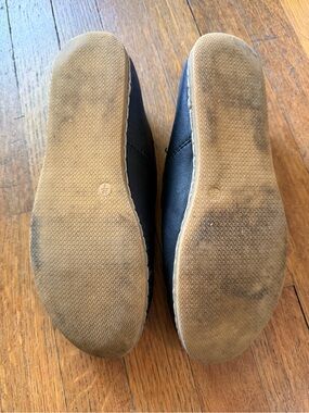 Charix black slip-on shoes size 38.5